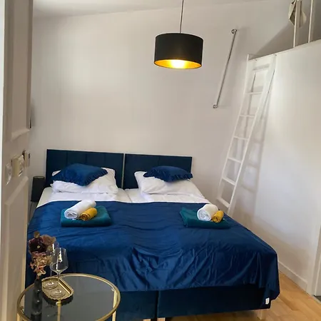 Apartment Queen Bee Cracow Old Town